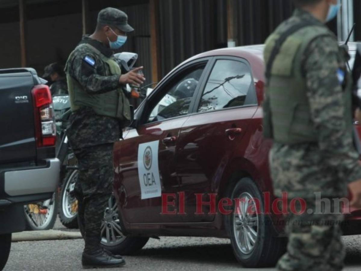 En caravana y fuertemente custodiadas, traslado de maletas electorales ya llega al 90% (FOTOS)