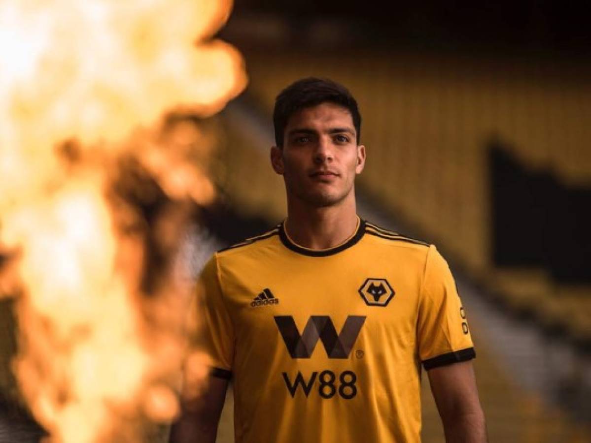 Wolverhampton ficha al mexicano Raúl Jiménez por 37 millones de euros