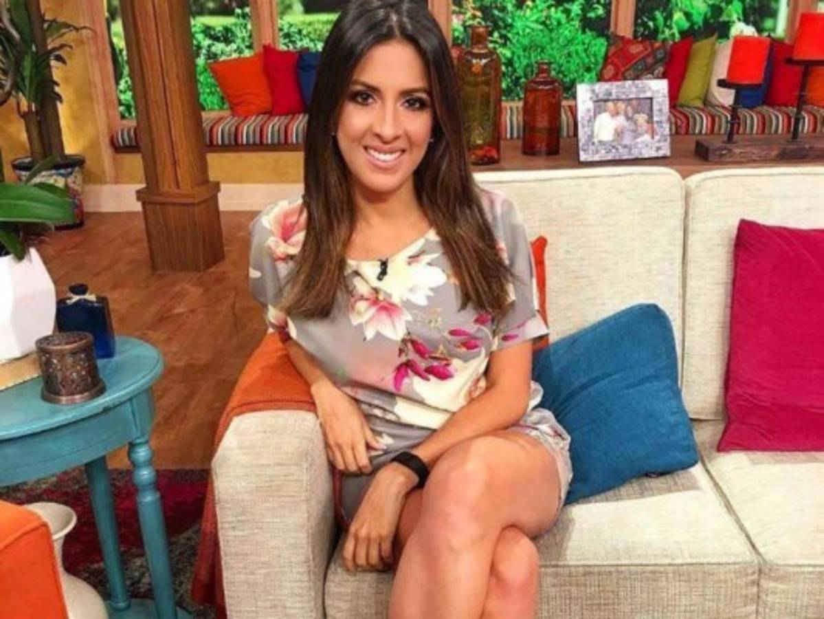 La hondureña Maity Interiano conquista Premio Lo Nuestro con elegante vestido