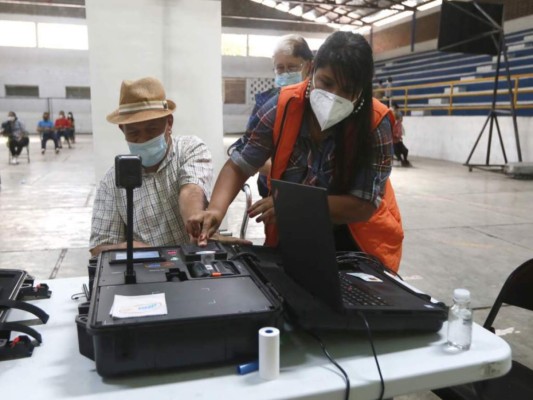 Vuelven diferencias entre Libre y el Partido Nacional por los cambios de domicilio electoral