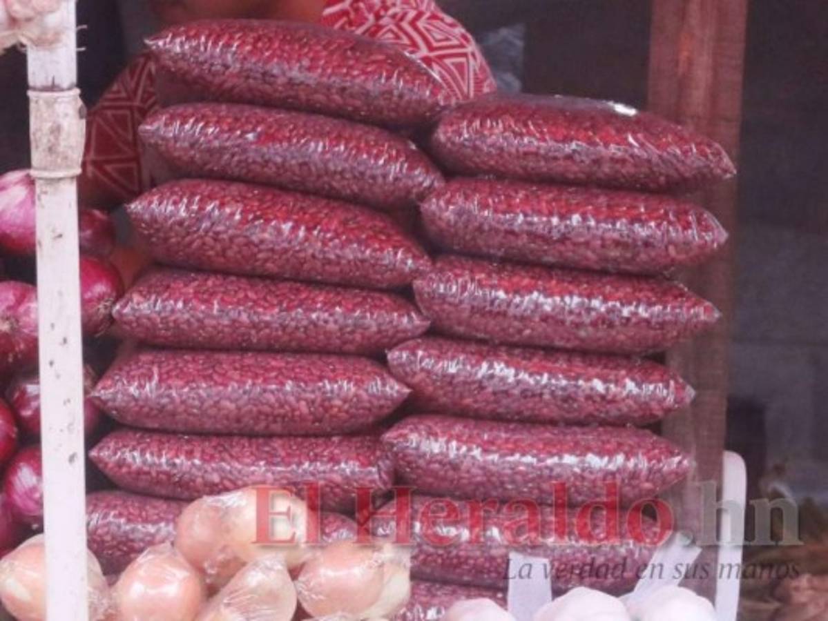 Medida de frijol rojo baja de 65 a 60 lempiras en mercados capitalinos