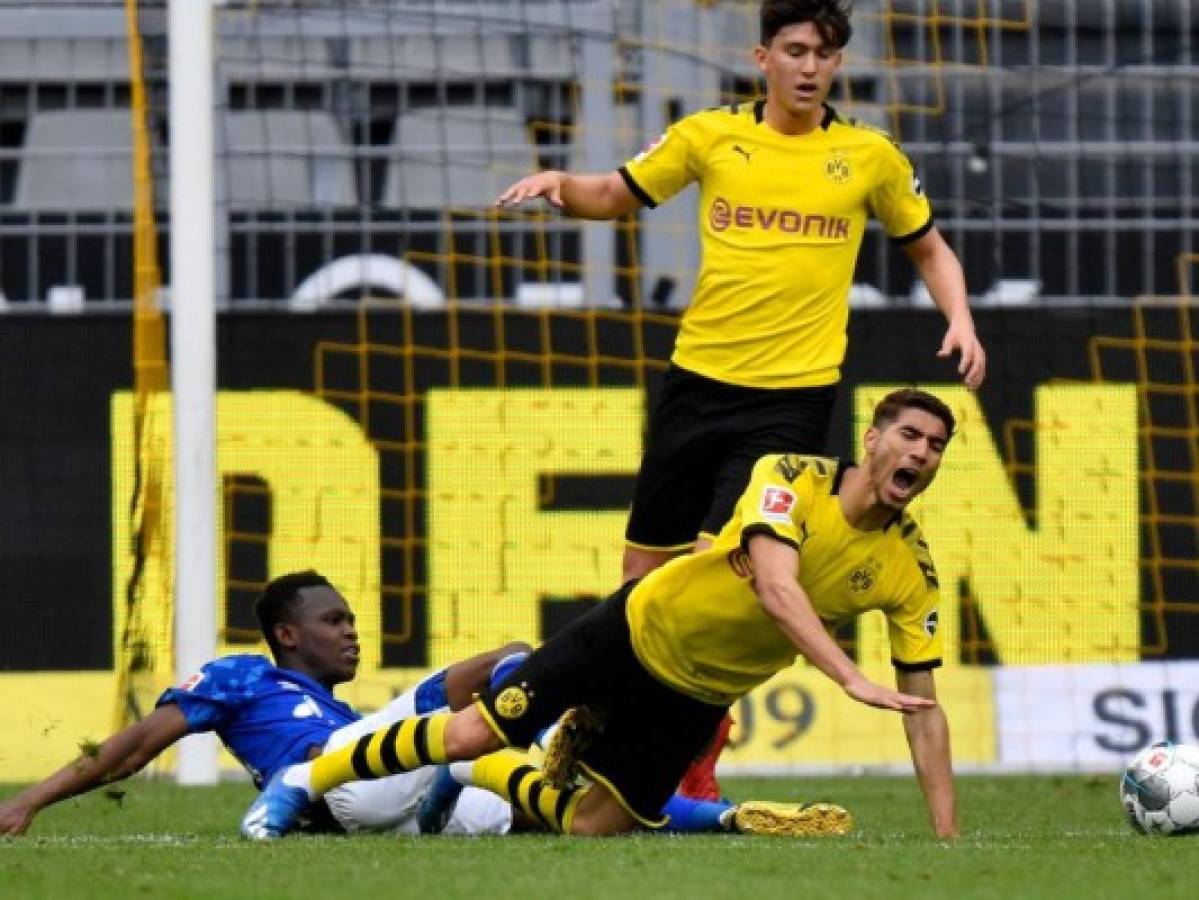 Bundesliga: Borussia Dortmund golea 4-0 a Schalke en era del Covid-19