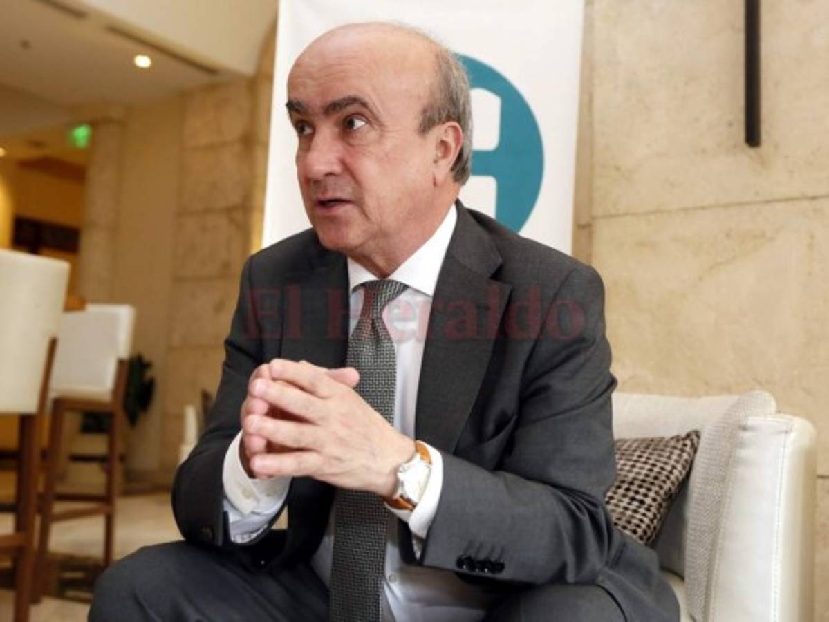 Hay una oferta obesa de carreras en el nivel universitario en Honduras