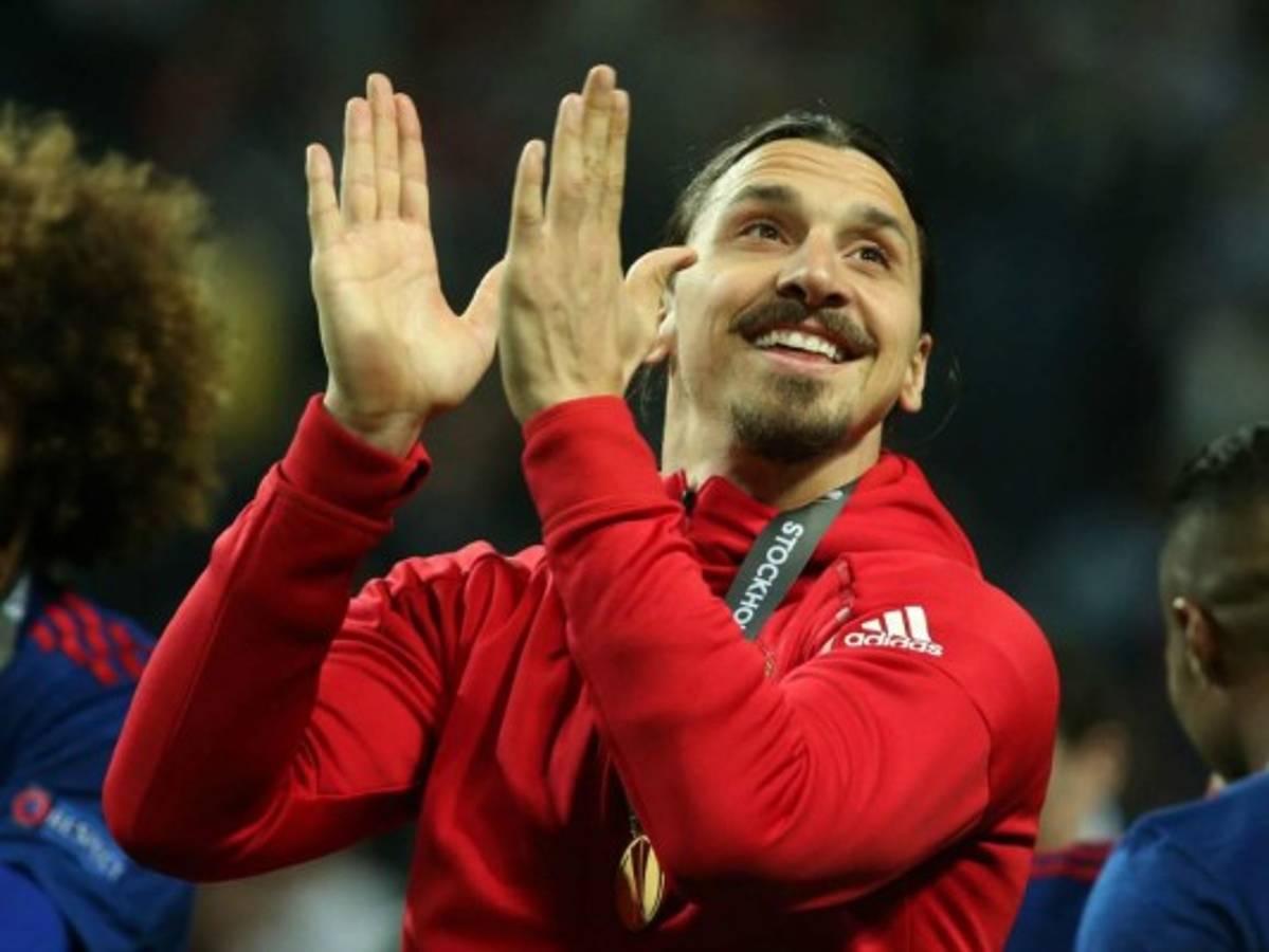 El polémico cartel de un fanático del Manchester United para Zlatan Ibrahimovic
