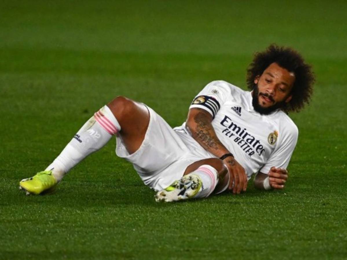 Marcelo sufre una lesión muscular en la pierna izquierda