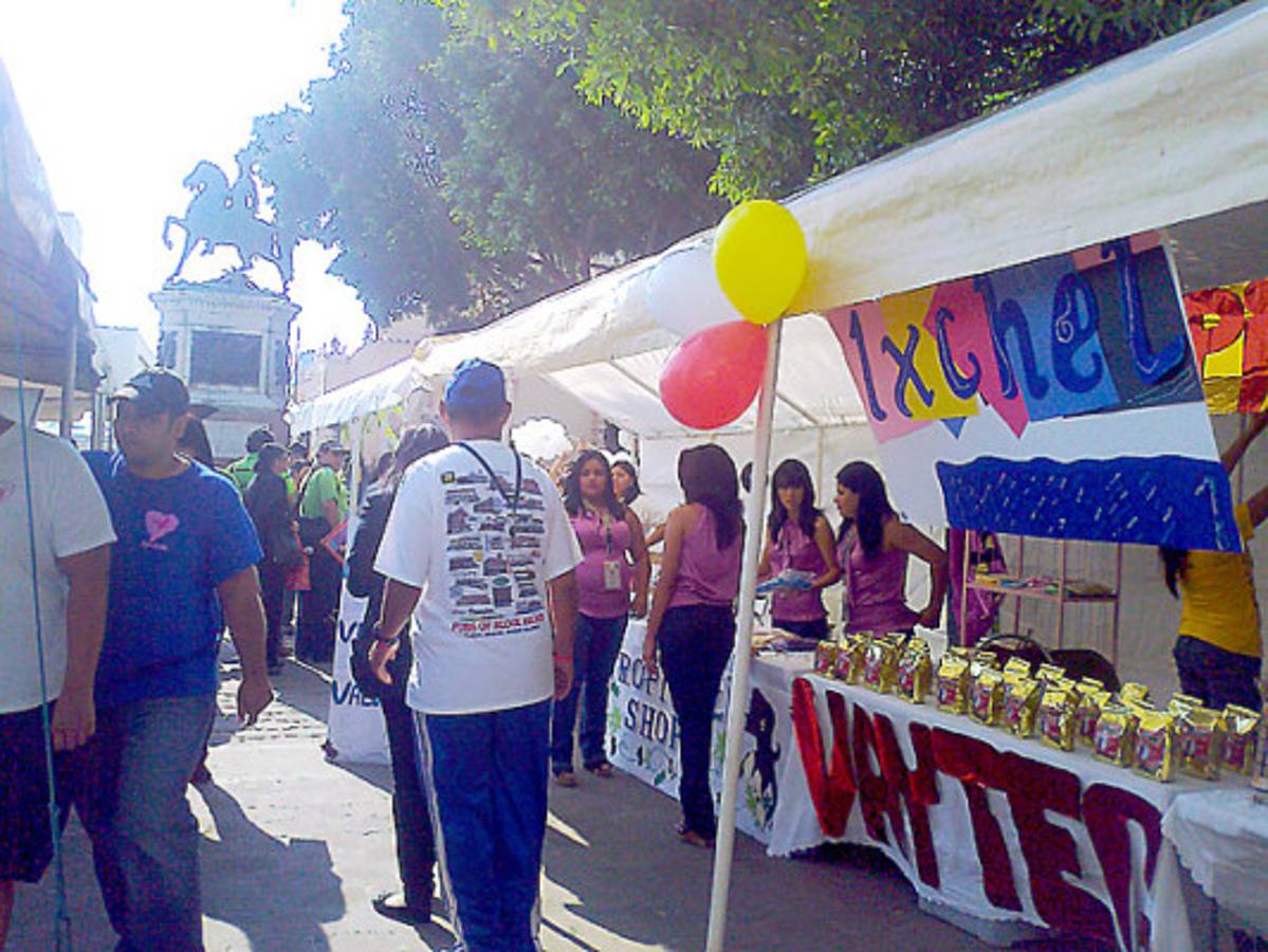 Universitarios emprendedores instalan sus empresas en el centro de Tegucigalpa