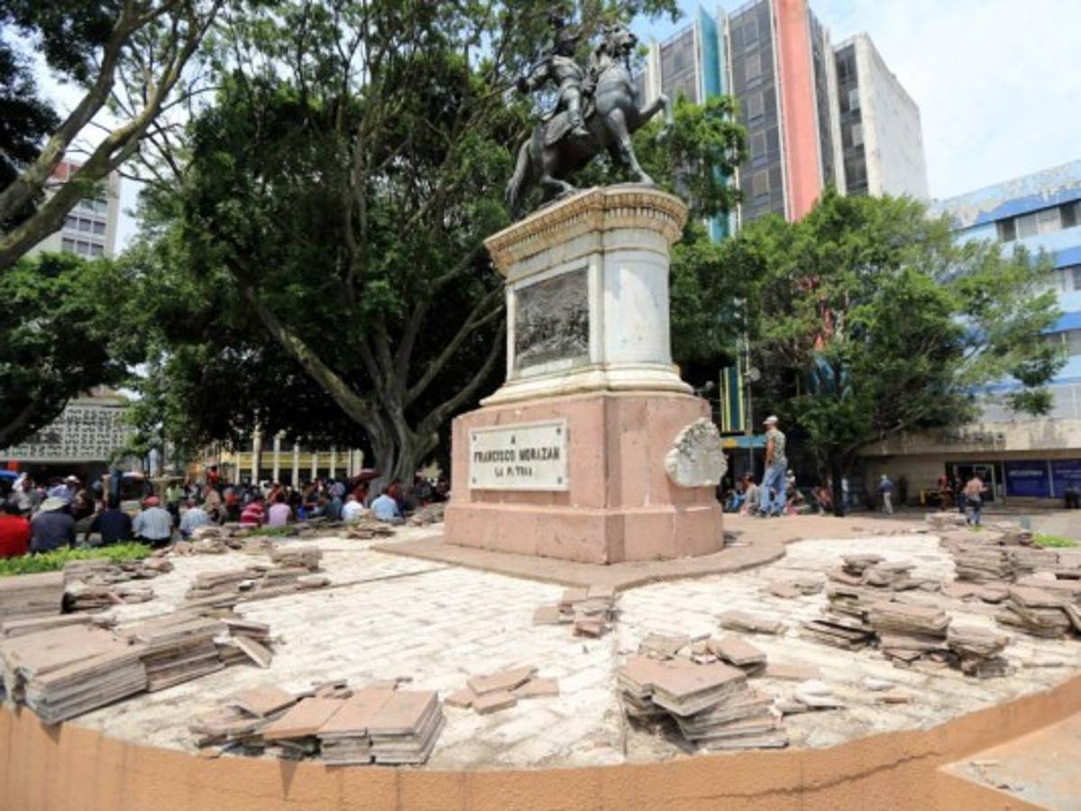 Inician las mejoras del Parque Central