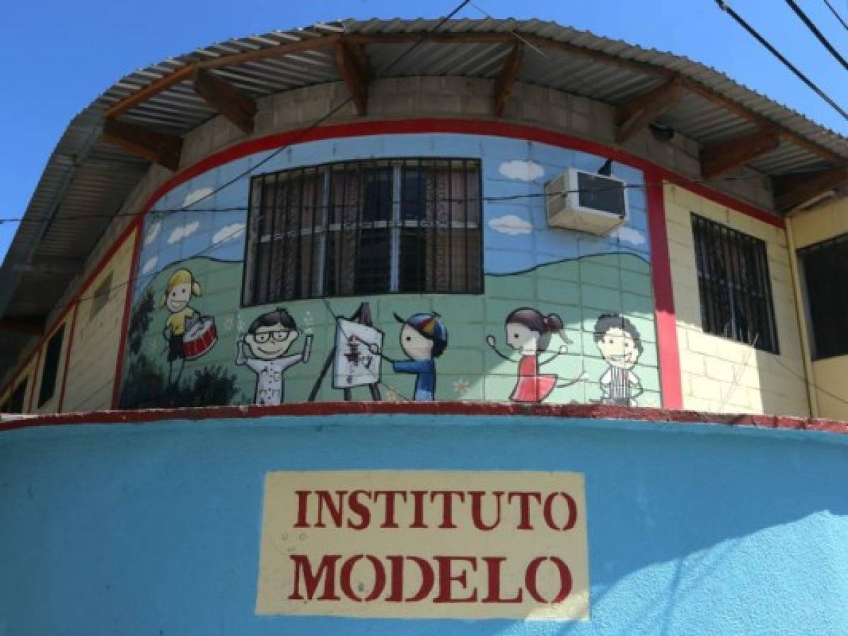 Por supuesta extorsión cierra el Instituto Modelo de la capital de Honduras
