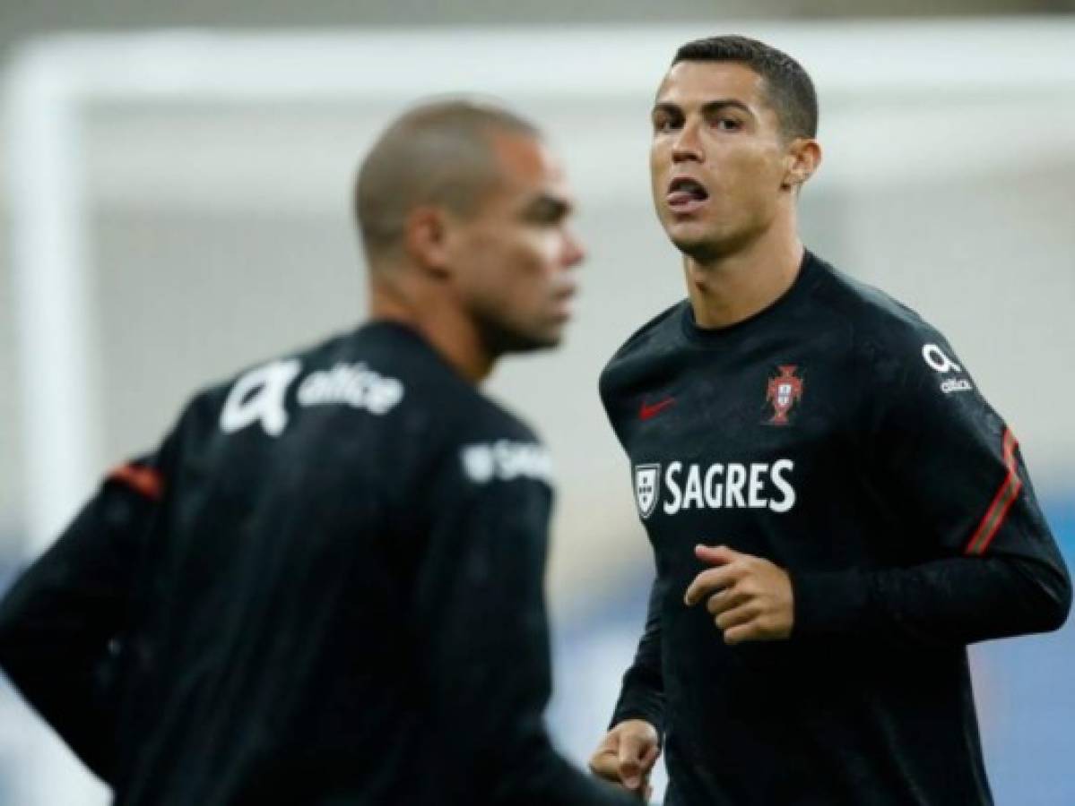 En avión-ambulancia trasladan a Cristiano Ronaldo a Turín