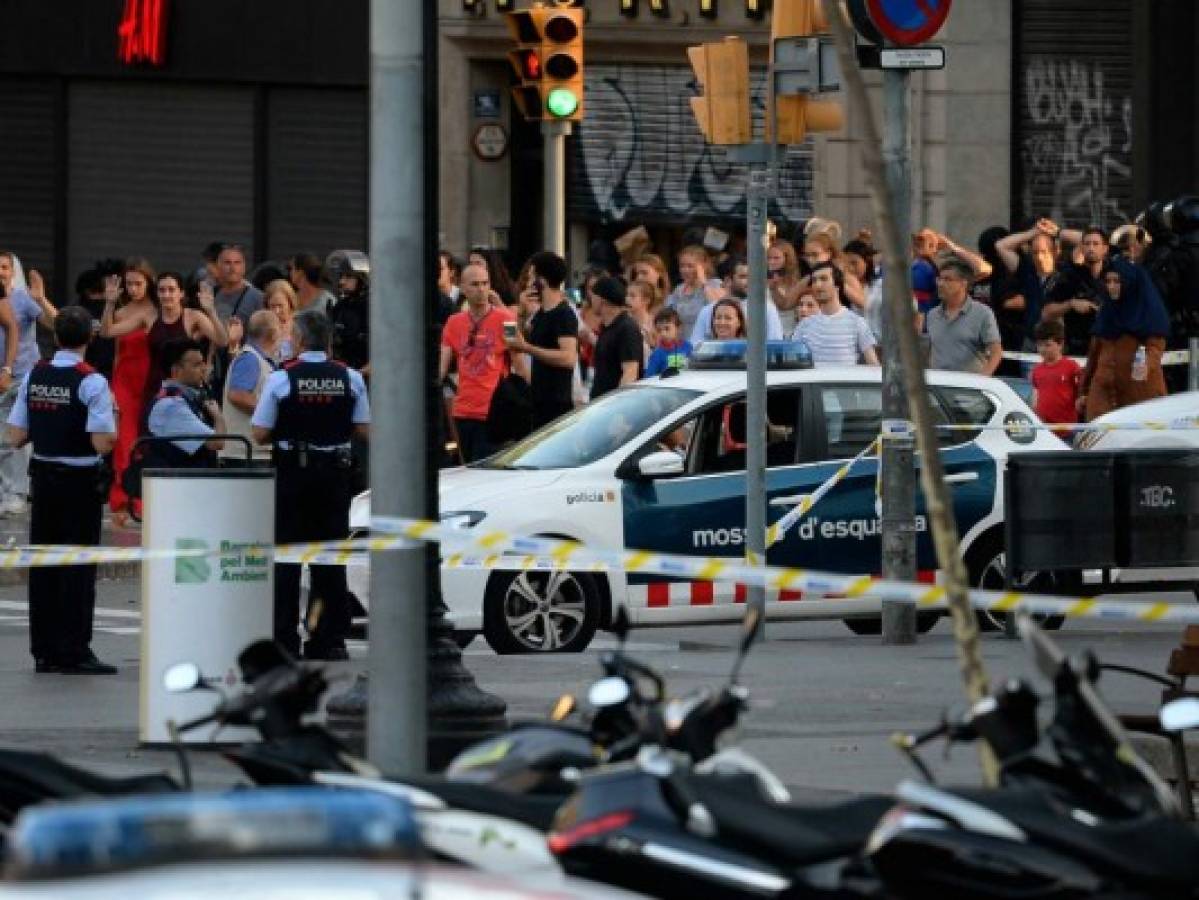 Ataque terrorista en Barcelona deja al menos 13 personas muertas