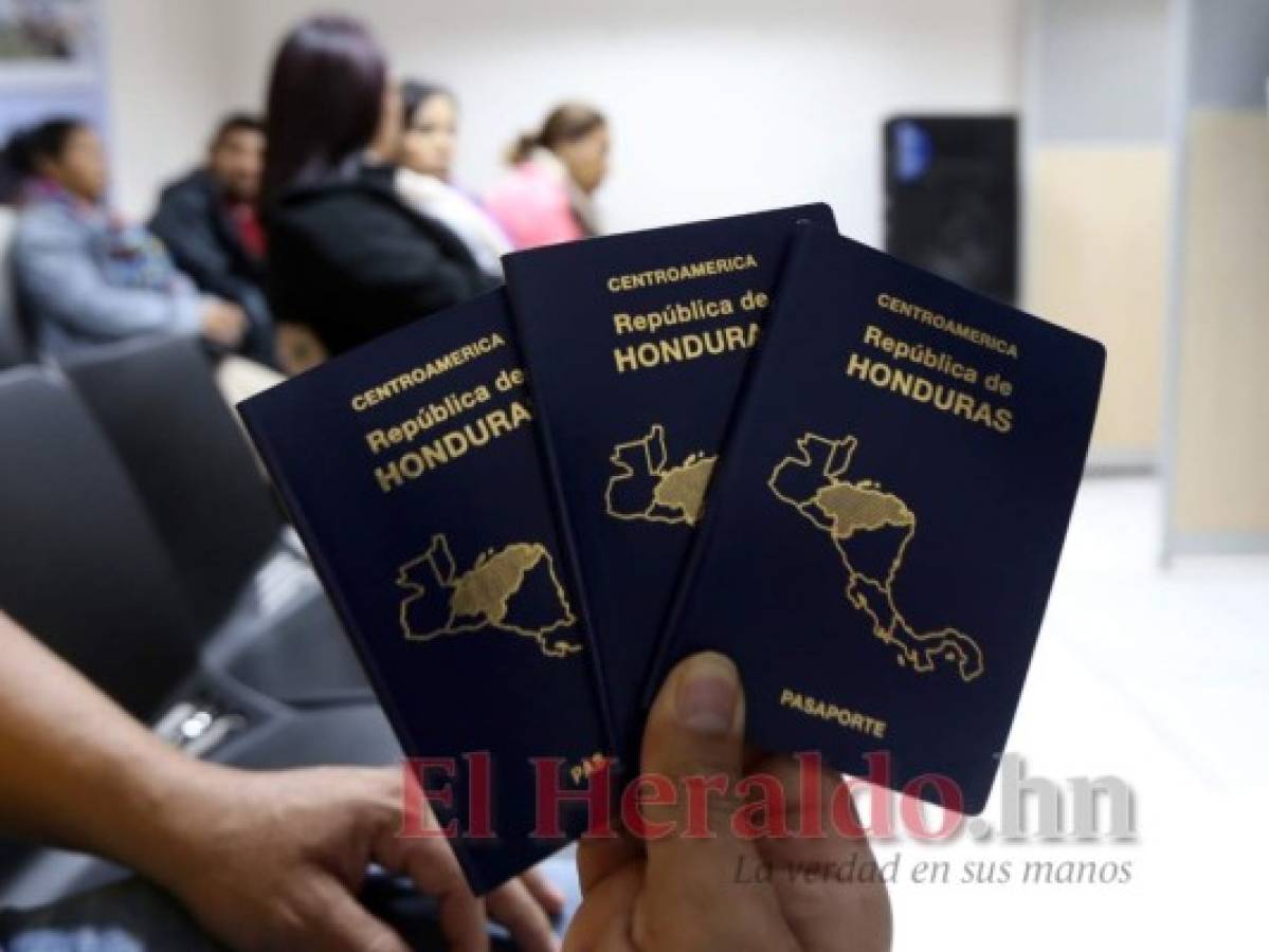 Migración recibirá más de 297,000 libretas de pasaporte mecánicas