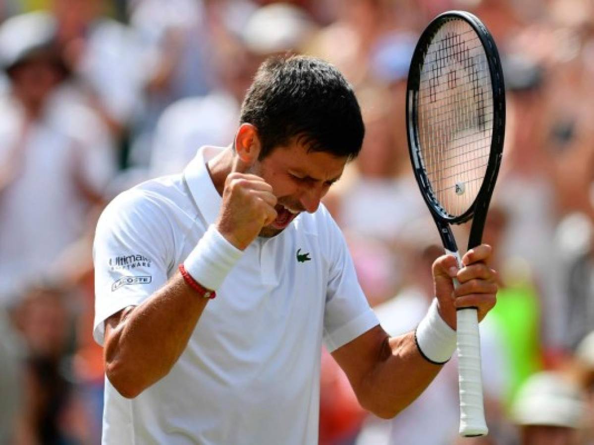 Djokovic supera a Bautista y pasa a la final de Wimbledon, a la espera de Federer o Nadal