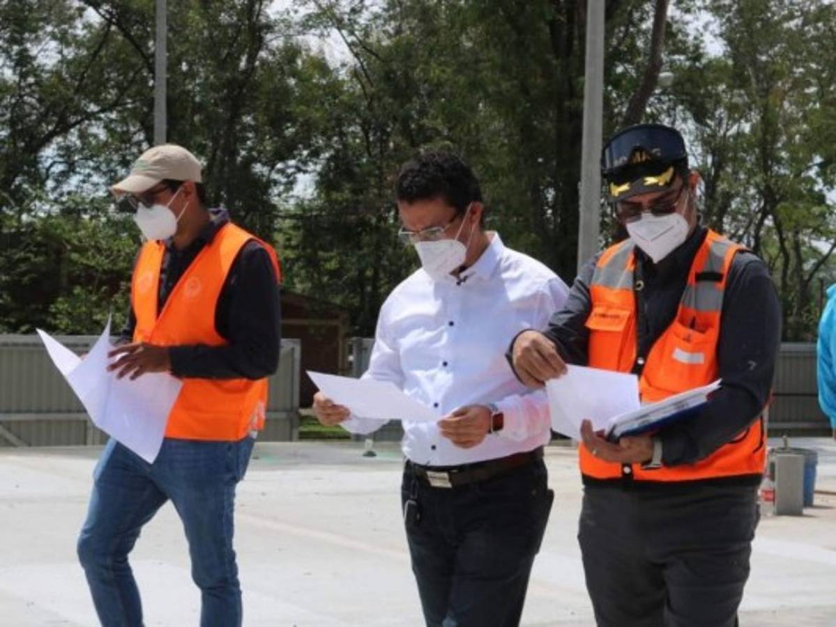 Ebal Díaz: 'Plantel para hospital móvil de San Pedro Sula está listo'