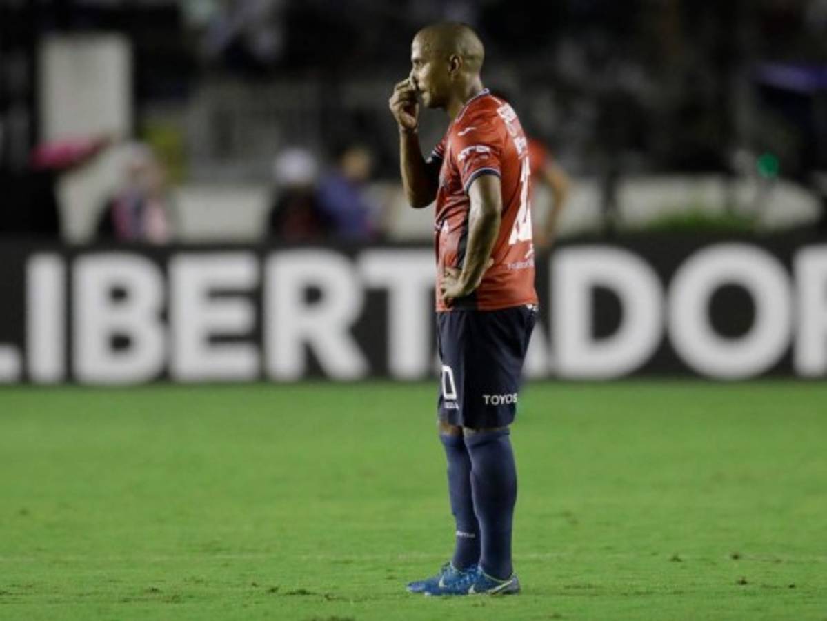 Serginho pide frenar muestras de racismo en Bolivia