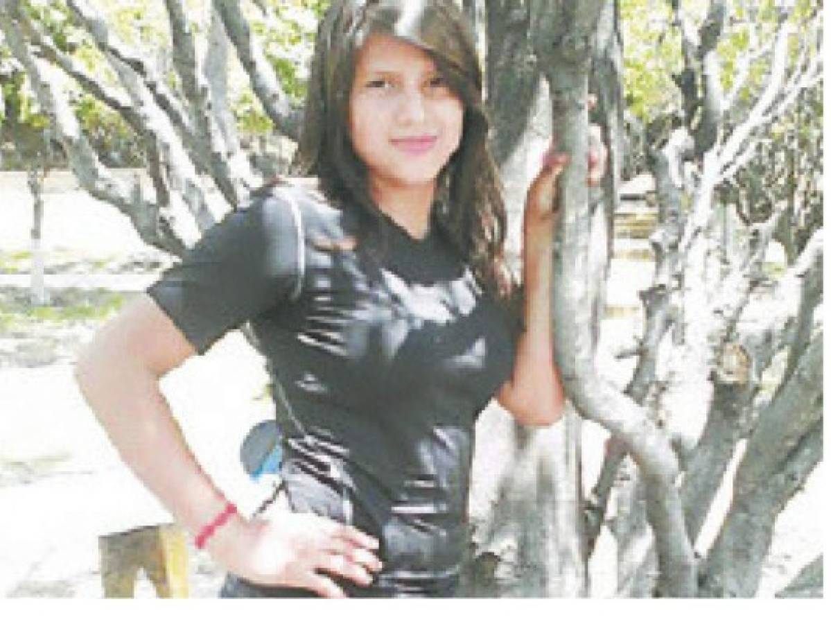 Con dolor despiden a jovencita muerta durante disturbios en Tegucigalpa