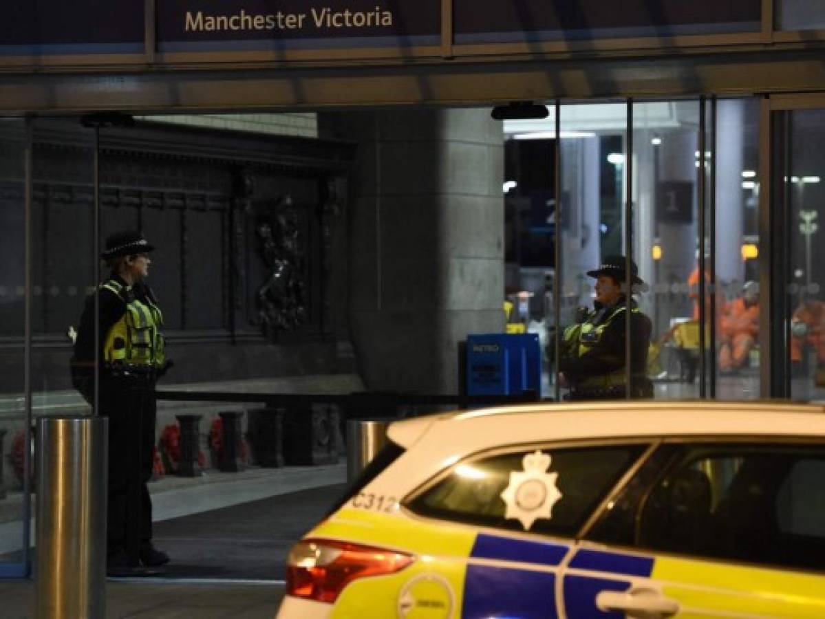 Policía británica investiga el ataque con cuchillo en Mánchester como 'terrorista' 