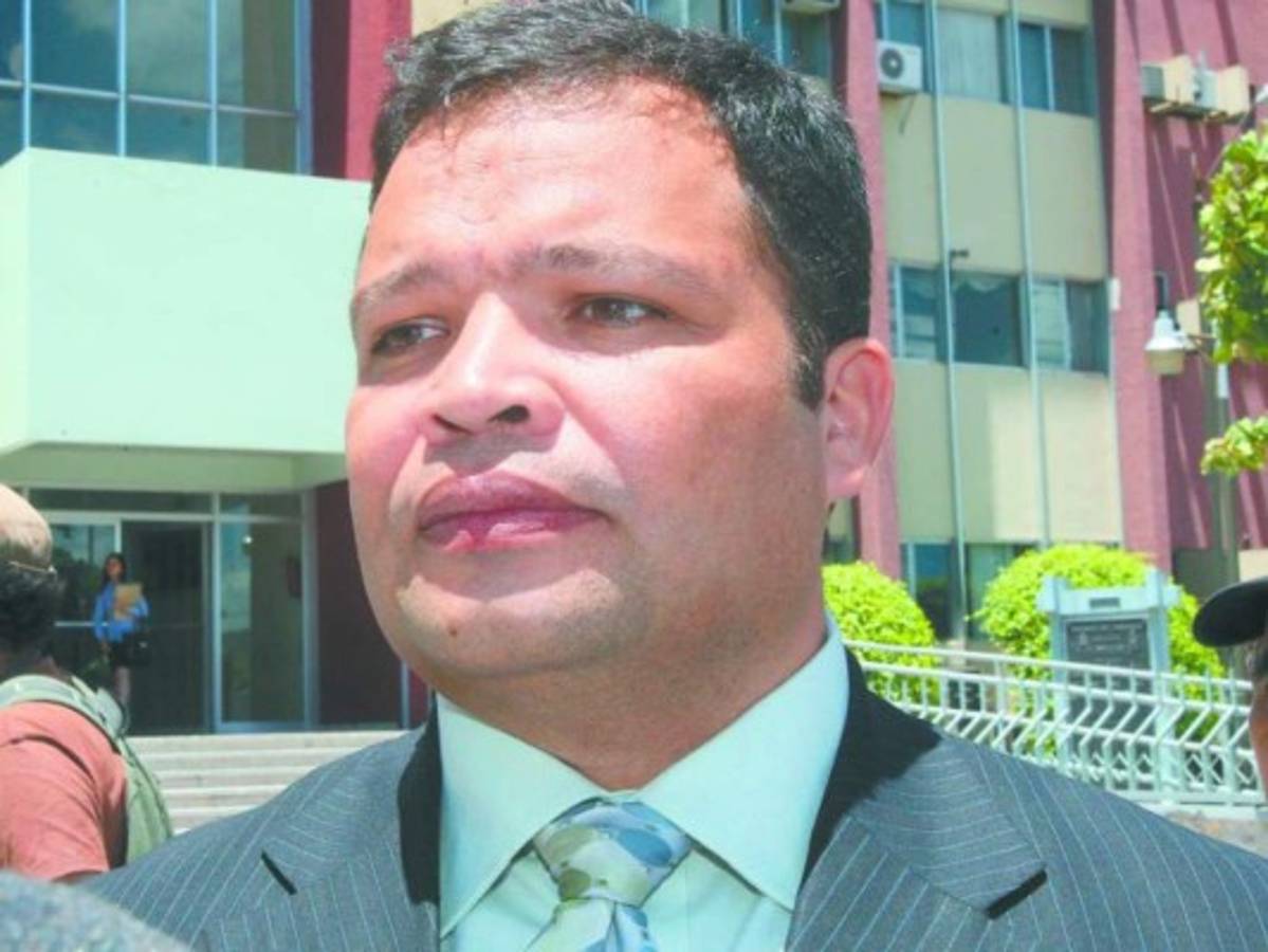 Jari Dixon: 'Es difícil llamarle hospital a un montón de basura y chatarra”