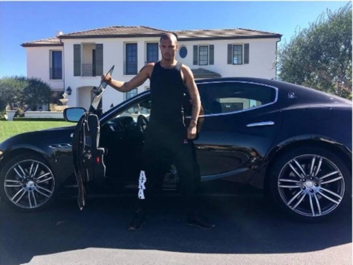 El exconvicto más guapo del mundo presume sus lujosas pertenencias