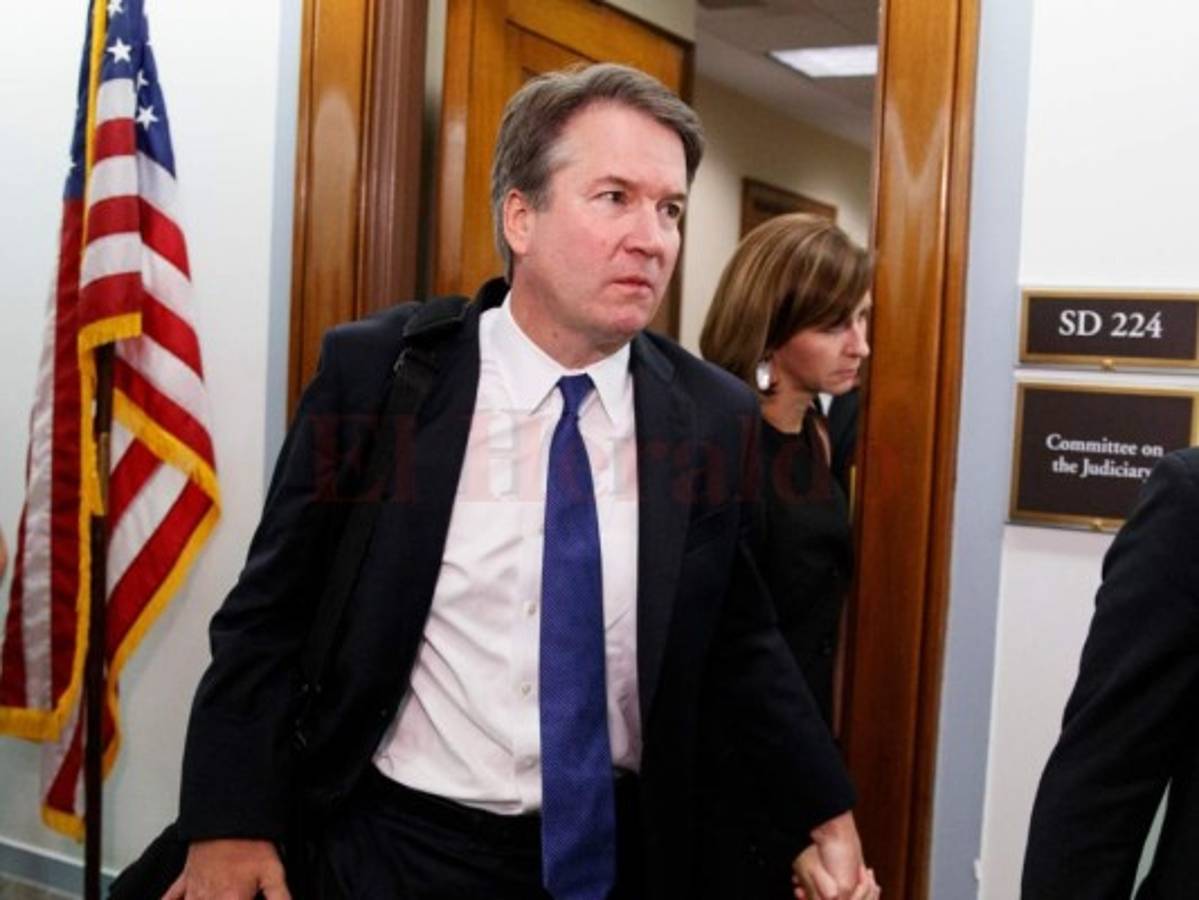 Una de las tres acusadoras del juez Brett Kavanaugh es contactada por FBI