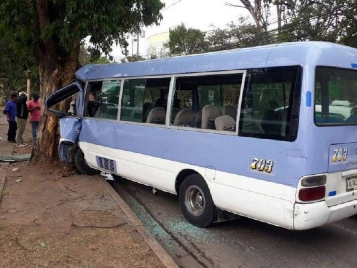 Seis personas heridas en accidente de autobús en el bulevar Los Próceres