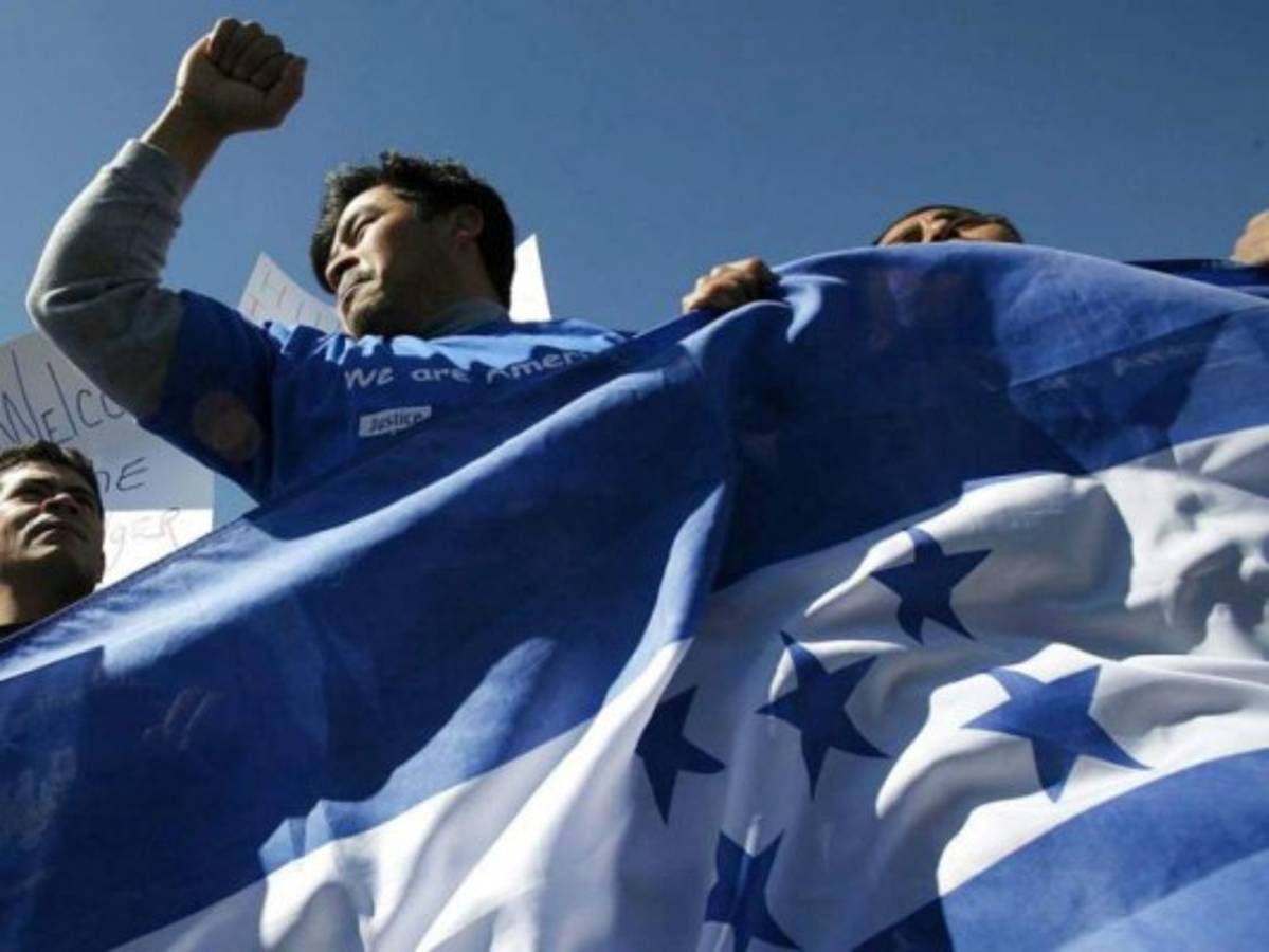 Hondureño demanda al condado de Miami por detención ilegal; los agentes ICE no tenían una orden judicial &nbsp; &nbsp;