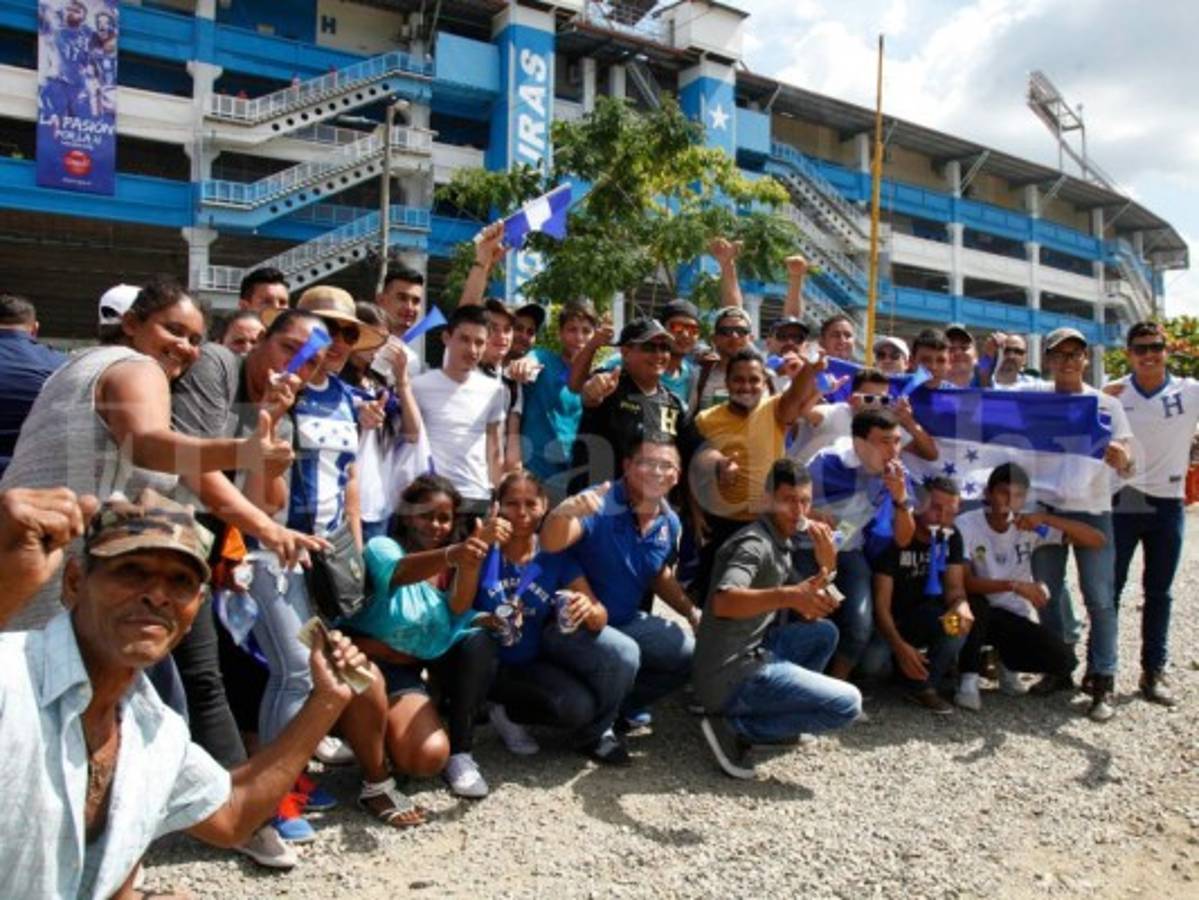 Hondureños vuelven a creer en su equipo y llegan al Olímpico de San Pedro Sula
