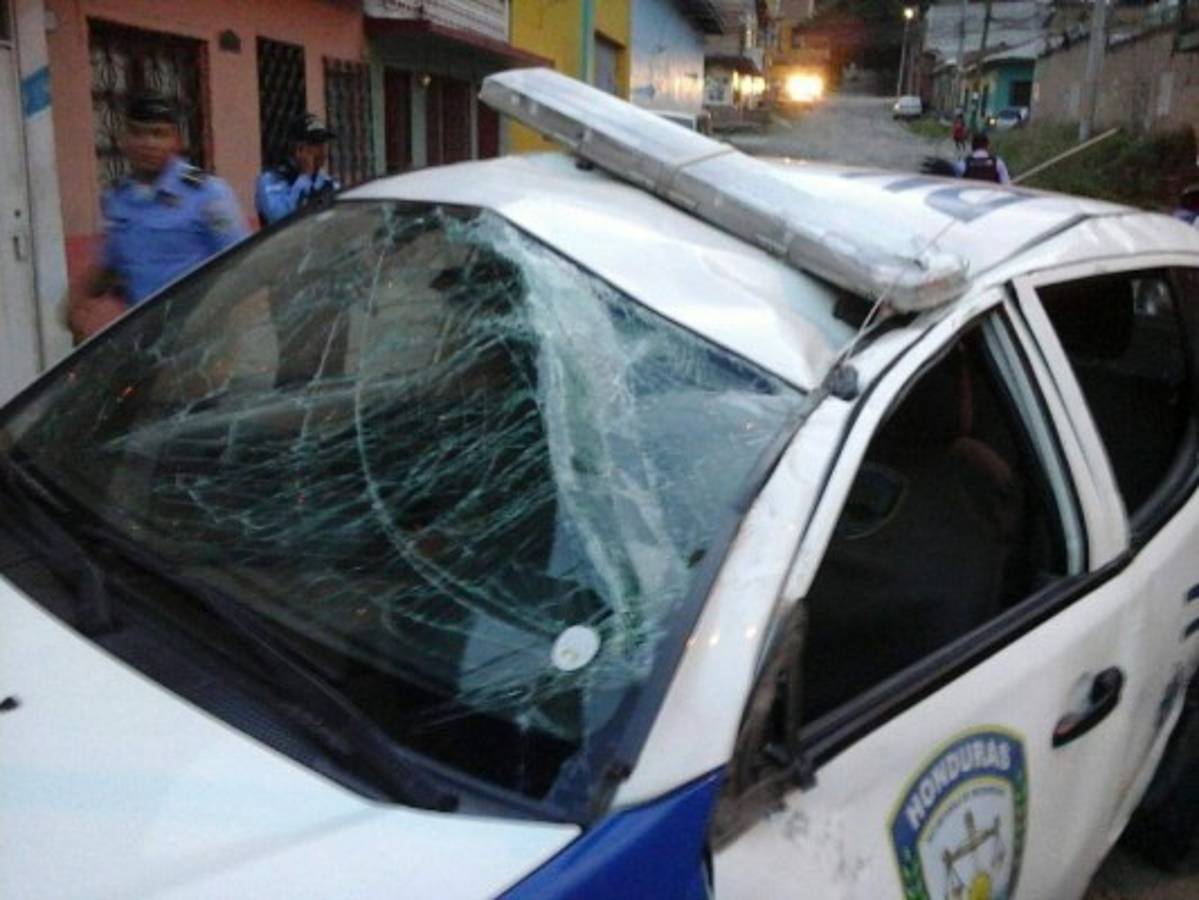 Tres policías resultan heridos tras persecución en la capital