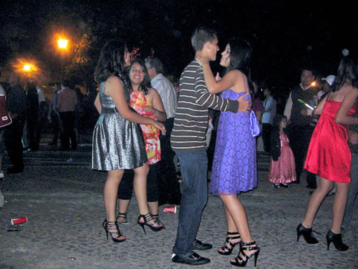 Las doce campanadas en Comayagua marcaron inicio de 2012 en Honduras