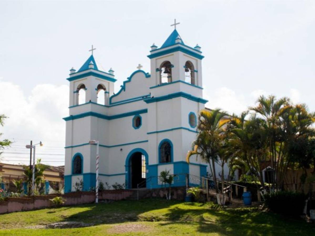 La Virgen de Fátima es venerada en varios santuarios a nivel nacional