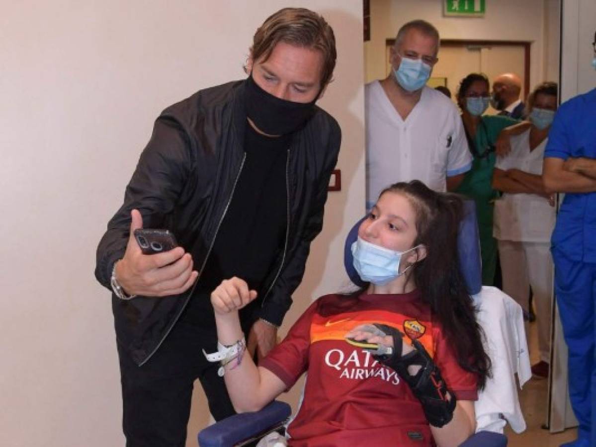 El conmovedor encuentro entre Francesco Totti y una admiradora que salió de coma al escuchar su voz