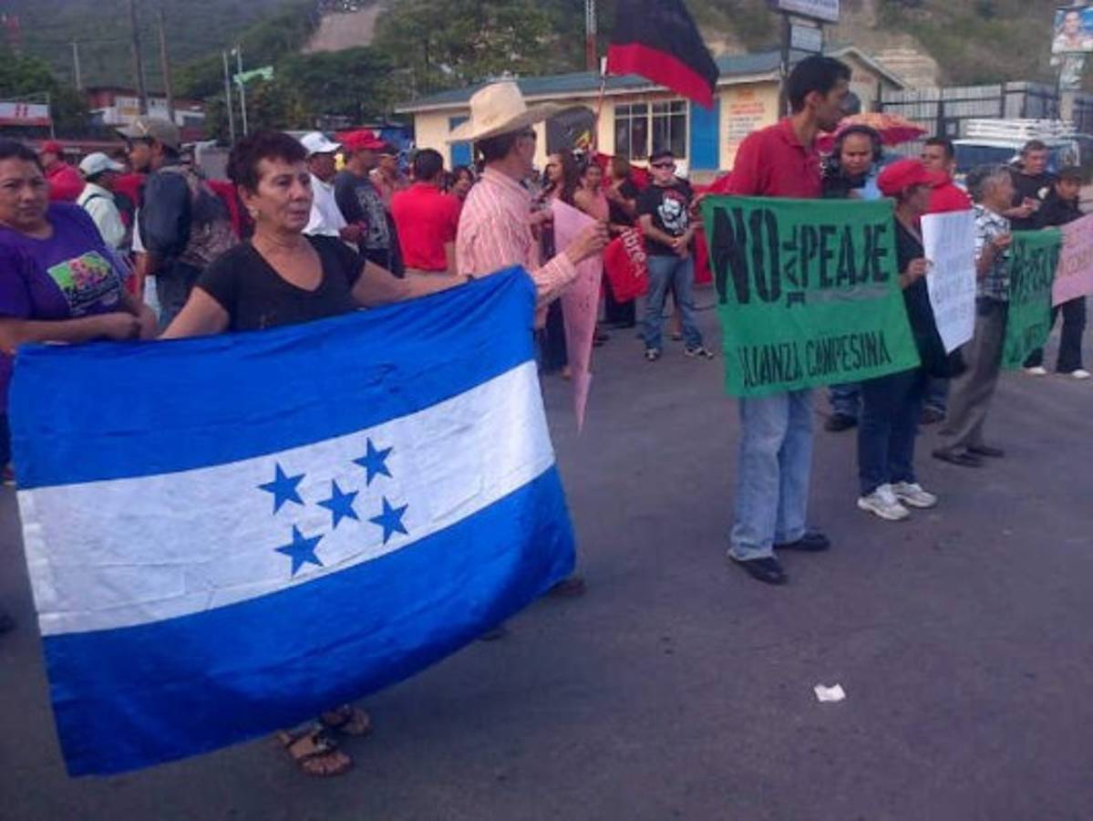 Tegucigalpa: Resistencia bloquea salida al sur