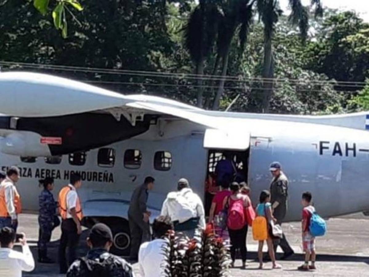 Llegan a Honduras los primeros migrantes de la caravana