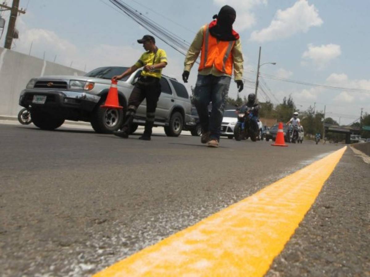 Señalizan carretera de la salida al sur de la capital de Honduras