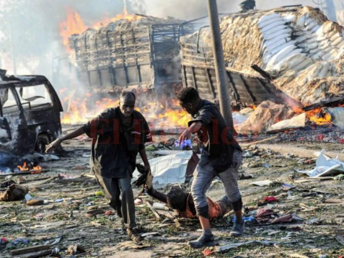 Más de 276 muertos por camión bomba en Somalia