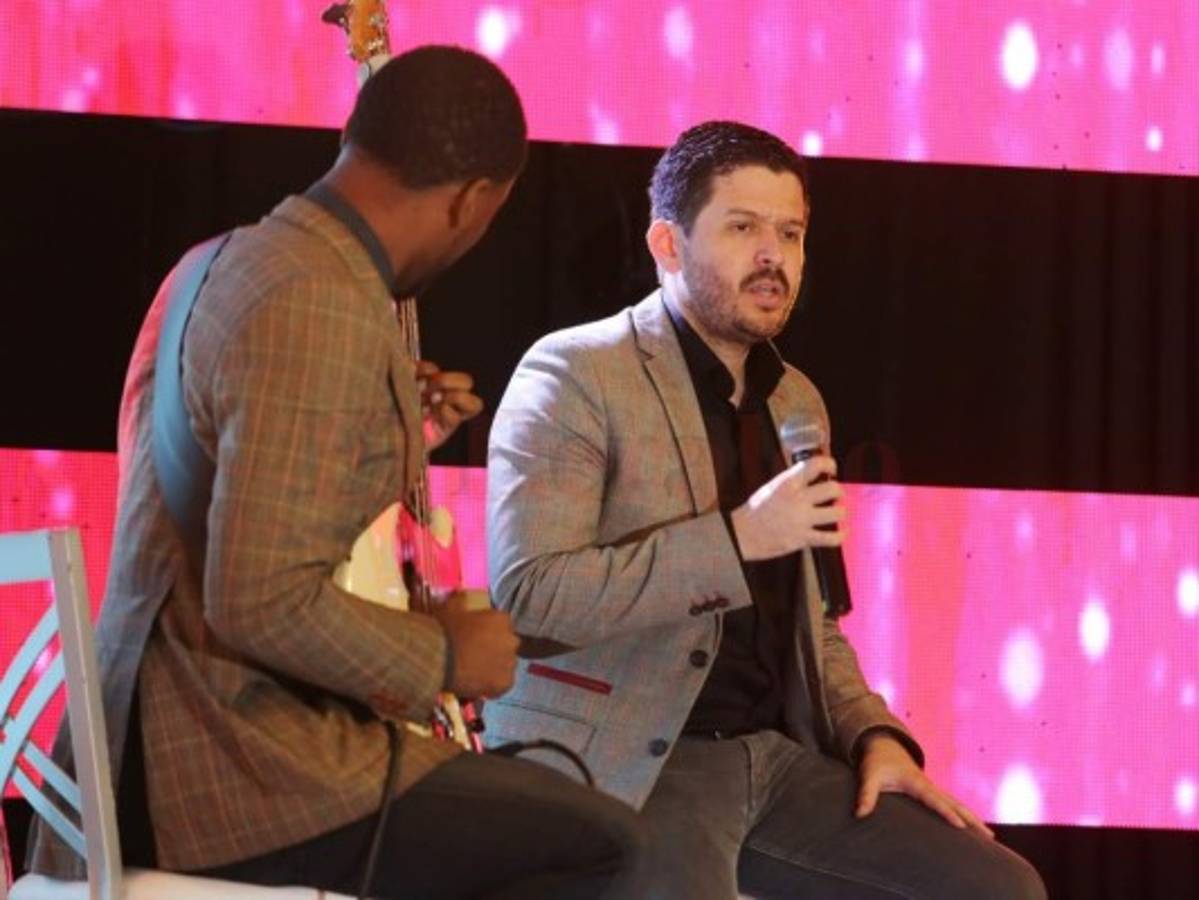 Chia Casanova junto a Ramsés Solano en el VII Festival de Cortometrajes de El Heraldo. Foto: Enfraín Salgado / El Heraldo.