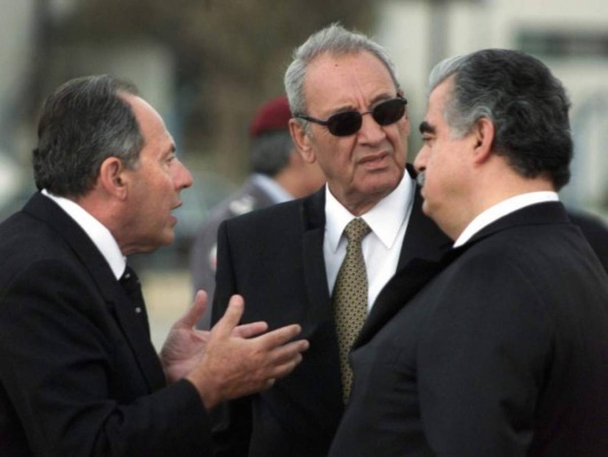 Presidente del Parlamento de Líbano pide 'cambiar el sistema confesional'