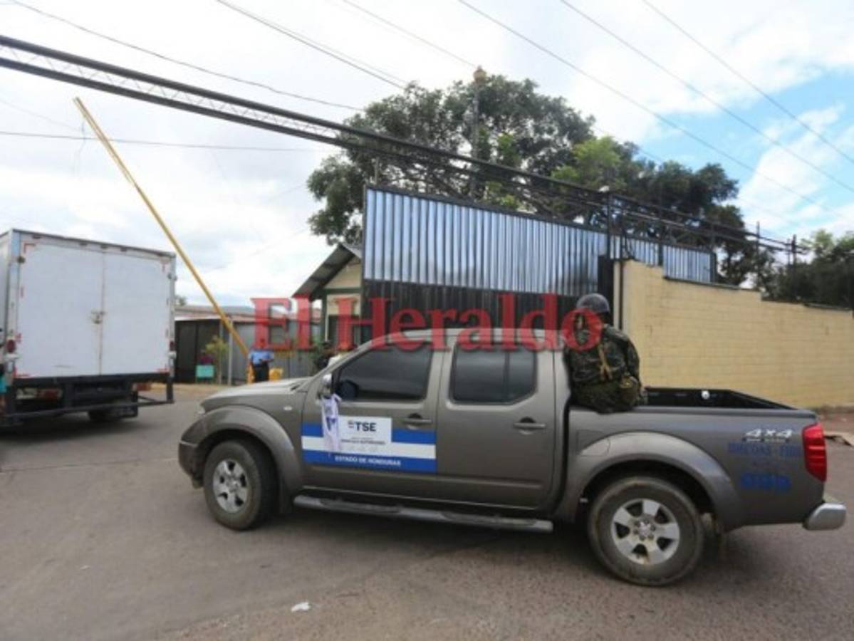 Comienzan a llegar maletas electorales a las bodegas del Tribunal Supremo Electoral