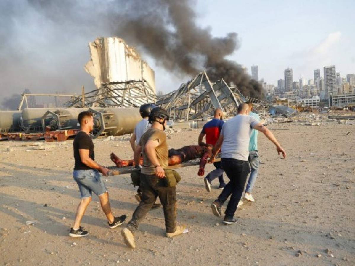 Unos 50 muertos y más de 2 mil heridos deja explosión en puerto de Beirut
