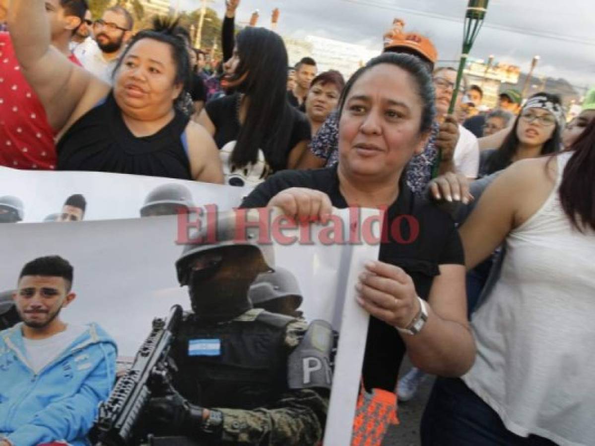 Anna Betty Hernández durante marchas a favor de la inocencia de Kevin Solórzano.