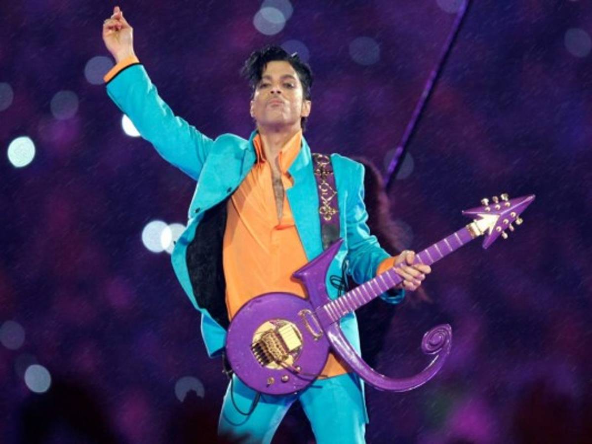 Tras un año, pocas respuestas sobre muerte de Prince