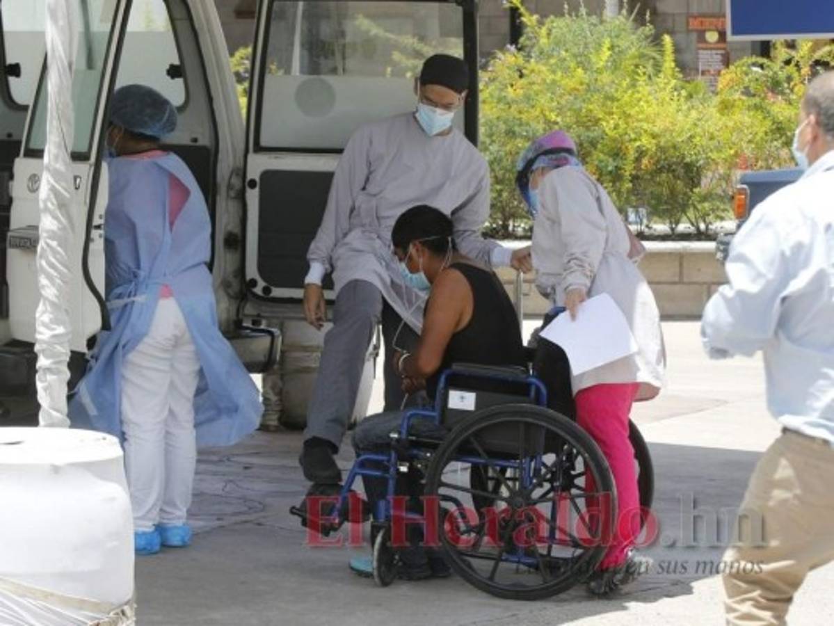 Salud busca instalar 60 camas para dar alivio a los triajes capitalinos