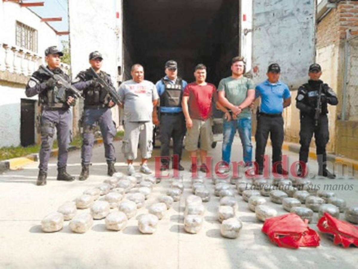Honduras: 150 libras de marihuana les incautan a tres hombres en Guaimaca