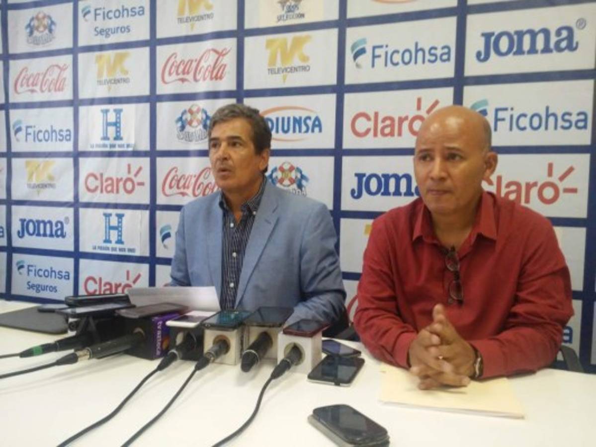 Pinto completa lista de convocados para el duelo de El Salvador con Andy Nájar