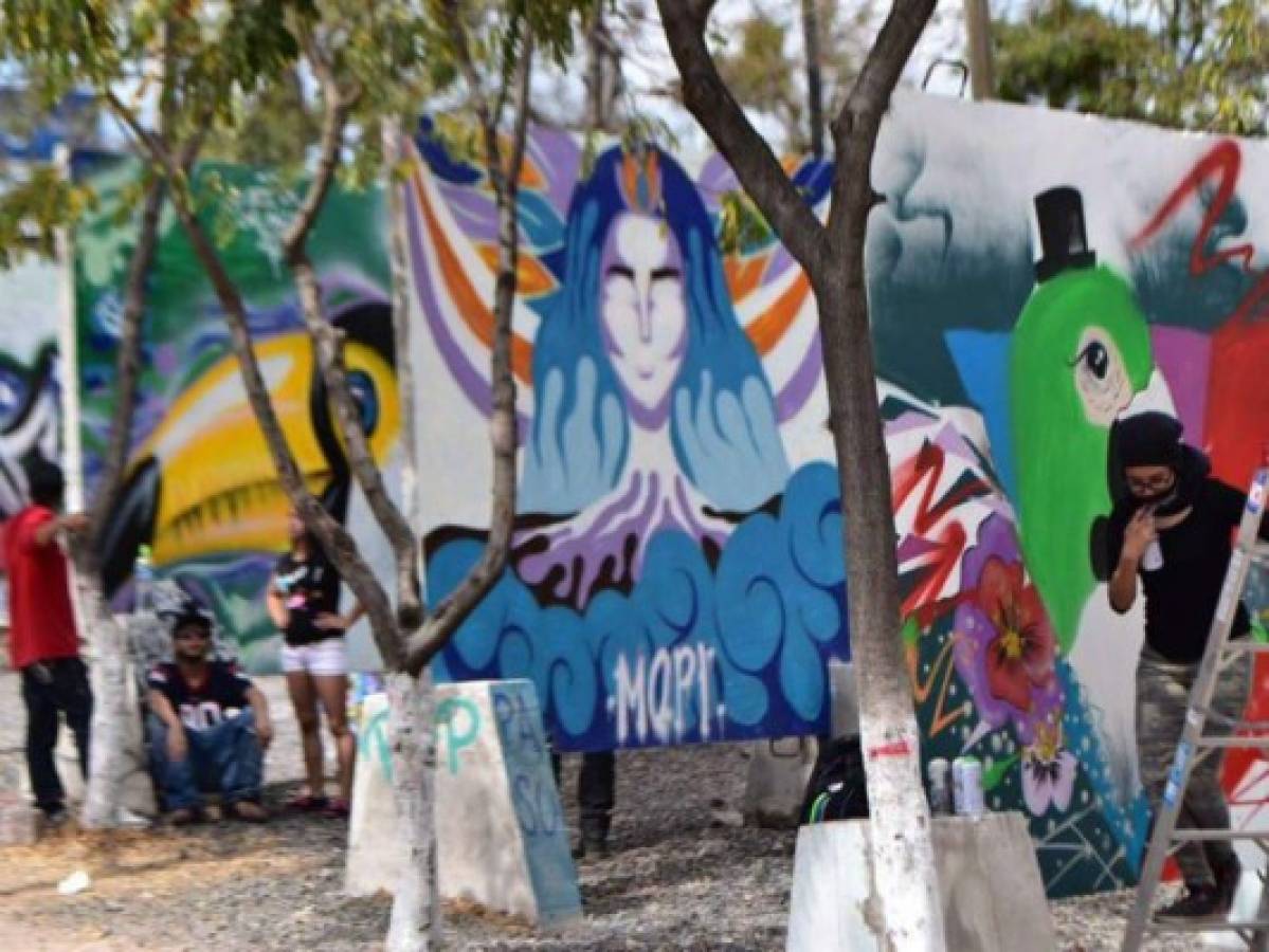 Piscinas, toboganes y el arte del graffiti presentes en colonias capitalinas