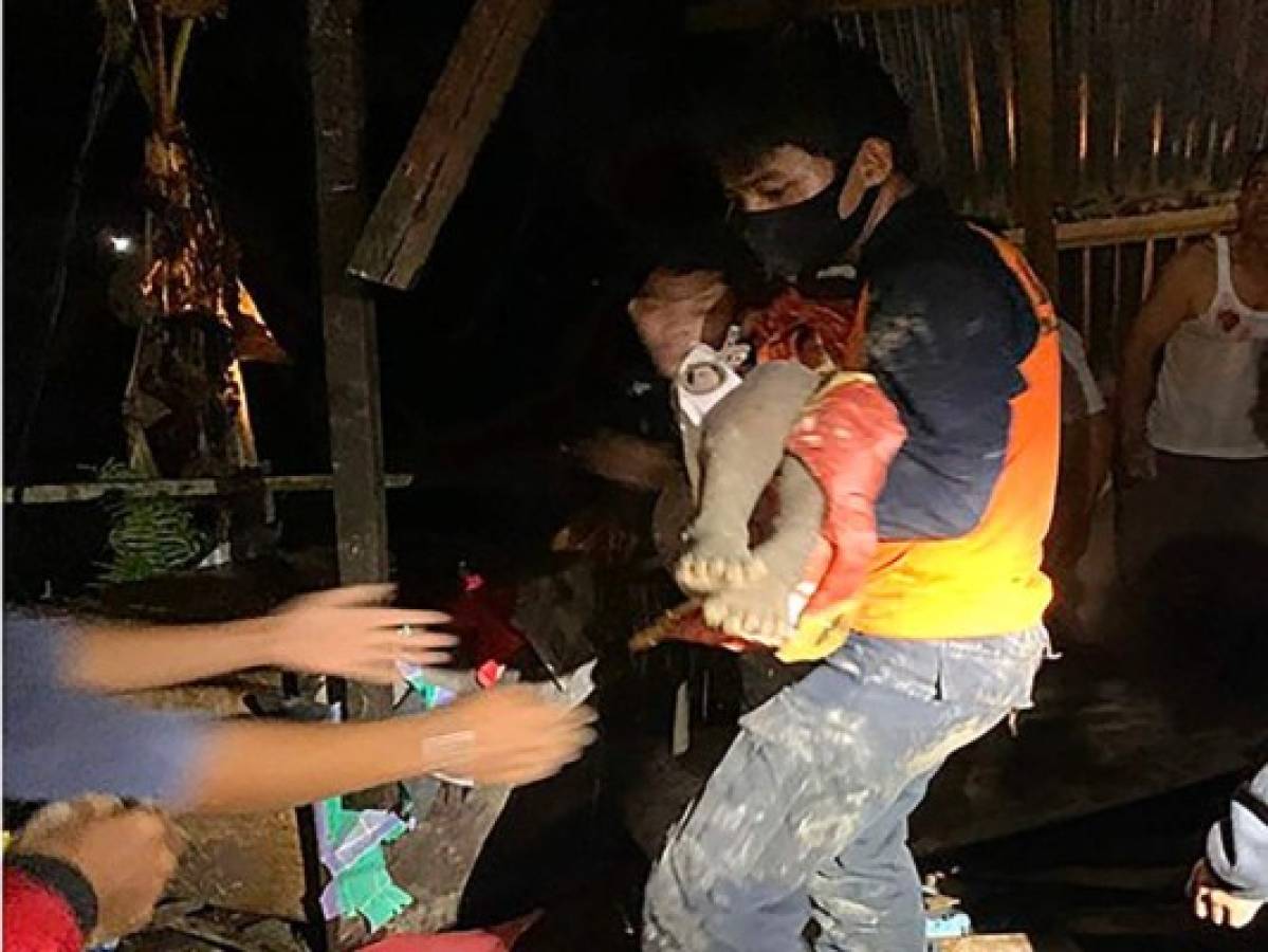 Deslizamiento de tierra en Indonesia deja 11 muertos, entre ellos dos bebés
