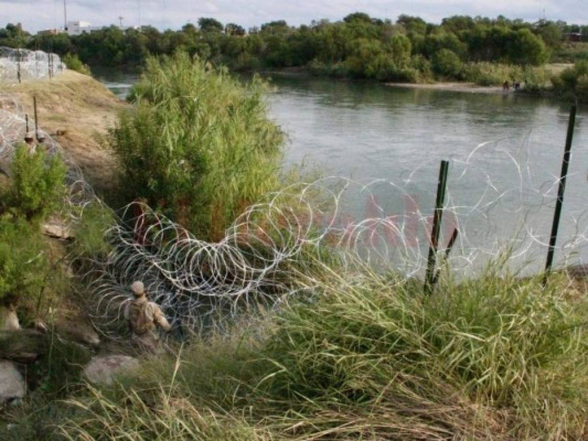 El Ejército de Estados Unidos sigue poniendo serpentina en la frontera.