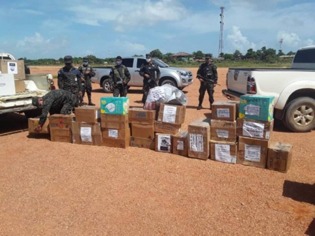 Trasladan más equipo de bioseguridad a hospitales de Gracias a Dios  