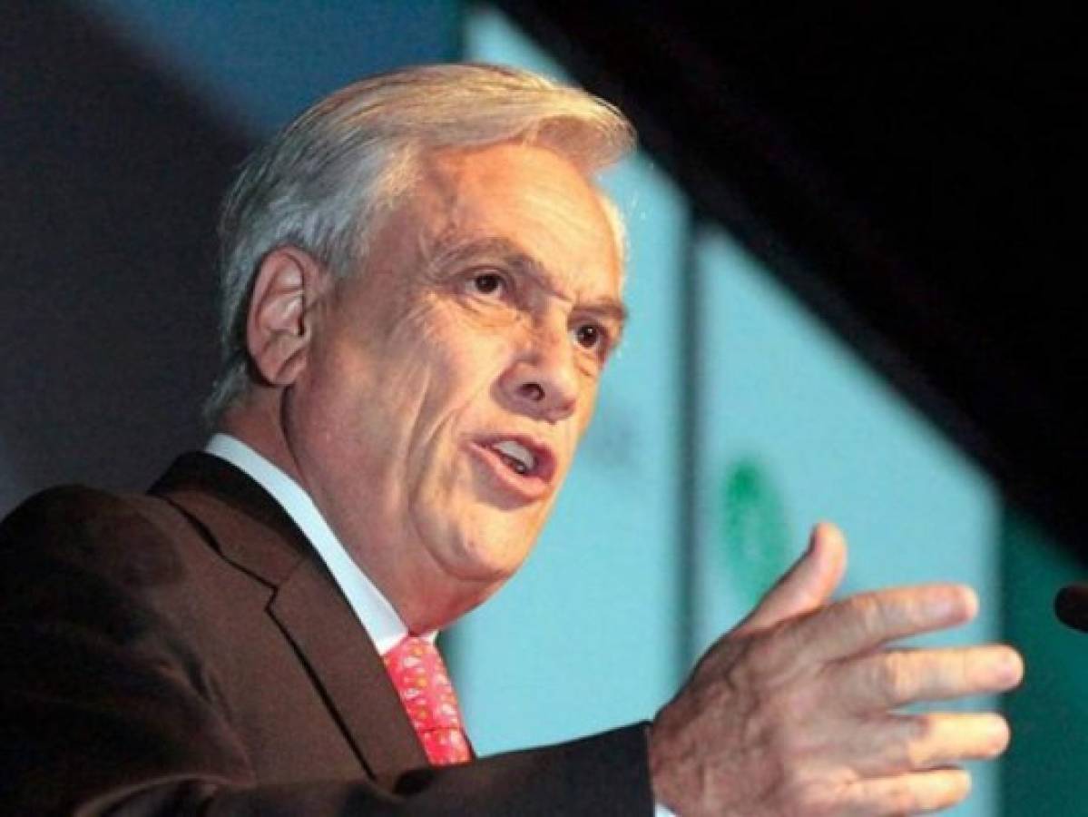Piñera lanza plan para apoyar a pymes afectadas por crisis en Chile