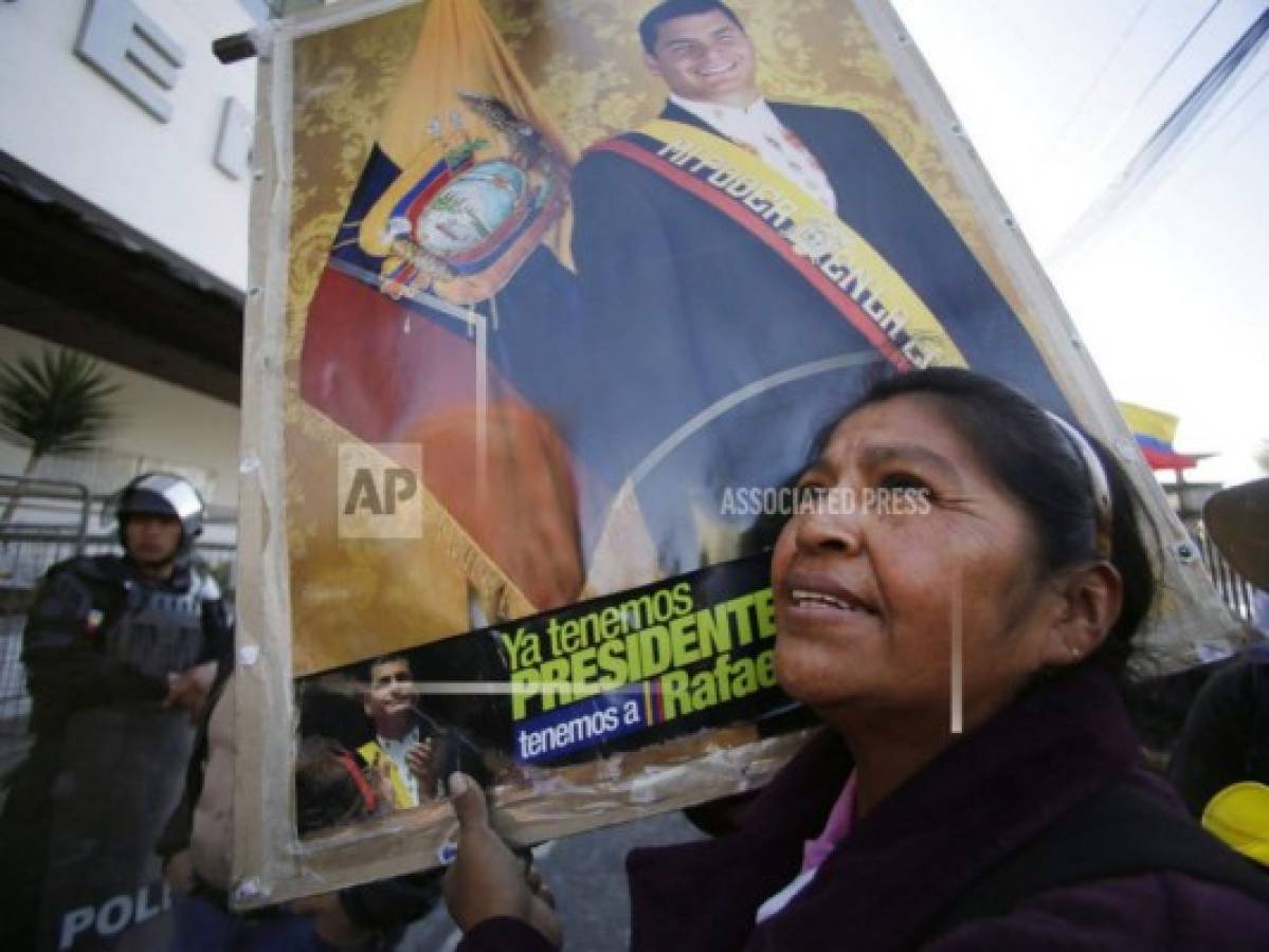 Ecuador abre juicio a expresidente Correa por secuestro 