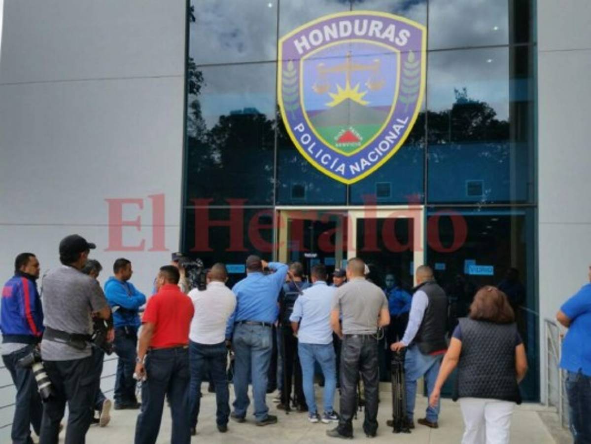 Comisión depuradora se reúne de emergencia por señalamientos del nuevo Jefe de la Policía con narcotráfico